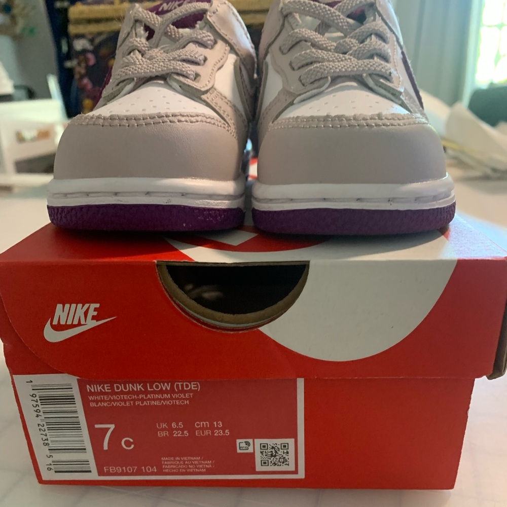 Nike Kids Dunk Low Sneakers - White and Violet with box